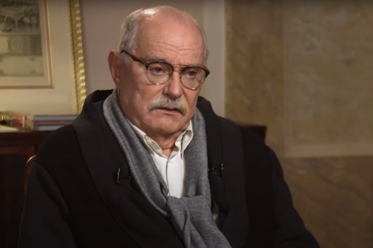    Михалков высказался о вони в Европе, высмеяв показушность европейцев