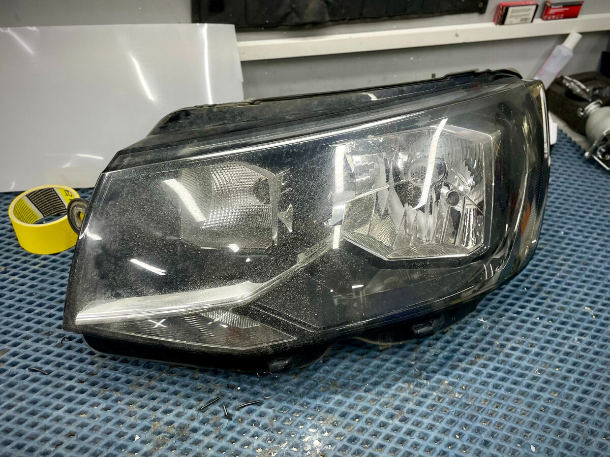 Биксеноновые модули би-линза mini h4. Установка лампы с линзой в фару. Bi led линзы h4 cruze. Установка лампы с линзой в фару. Би лед линзы h4.