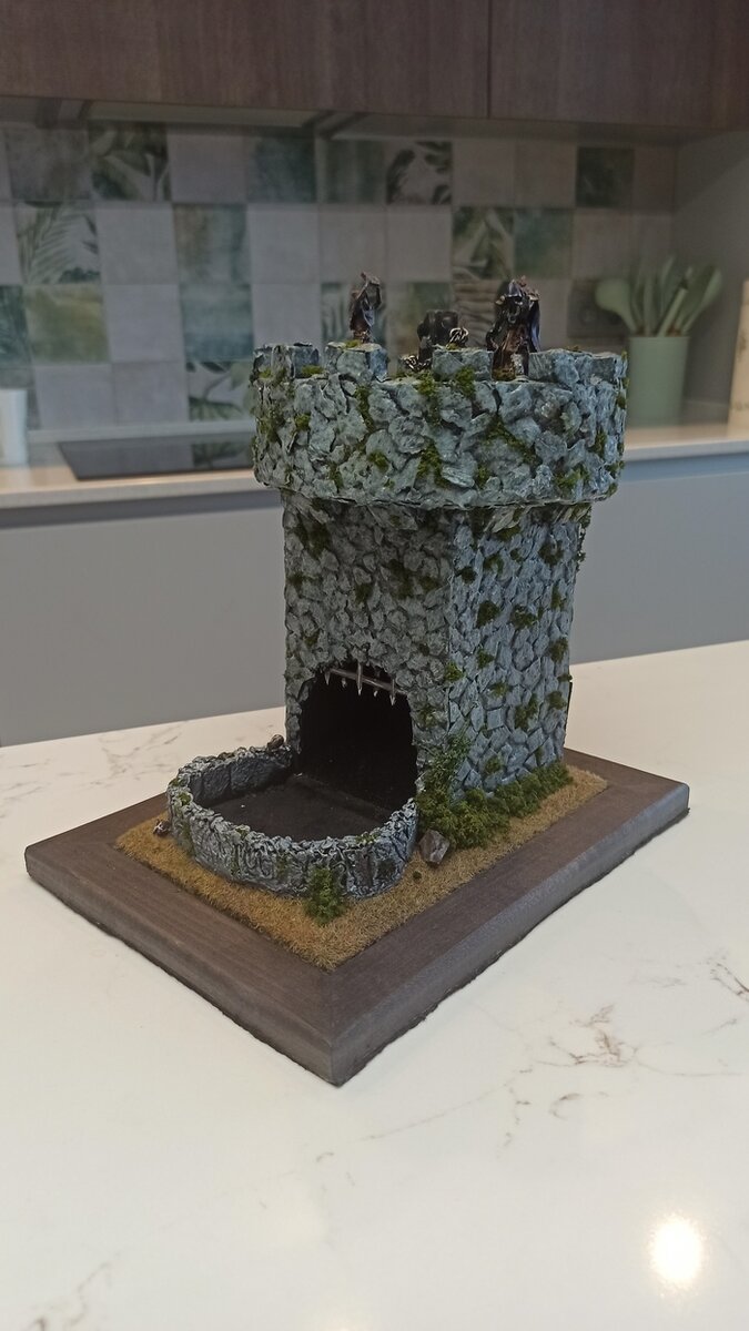 Dice tower 