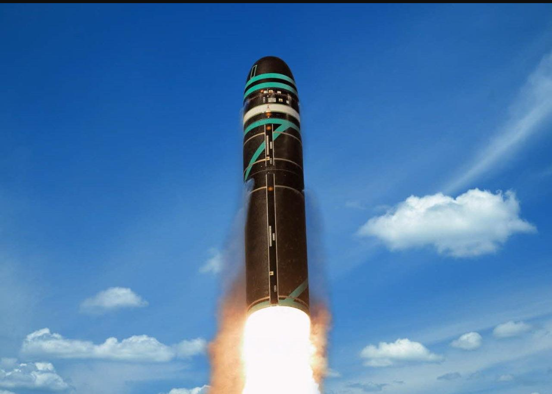 Франция ядерное оружие. Баллистическая ракета m51. Ракета м51 Франция. М 51 ракета. M51 SLBM.