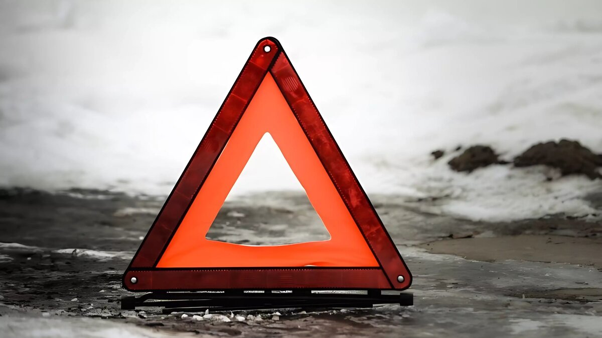     Второе за день ДТП с вылетом в кювет произошло в Волгоградской области. Глубокой ночью девушка за рулём «Лады Гранты» спровоцировала аварию с выездом за пределы трассы.