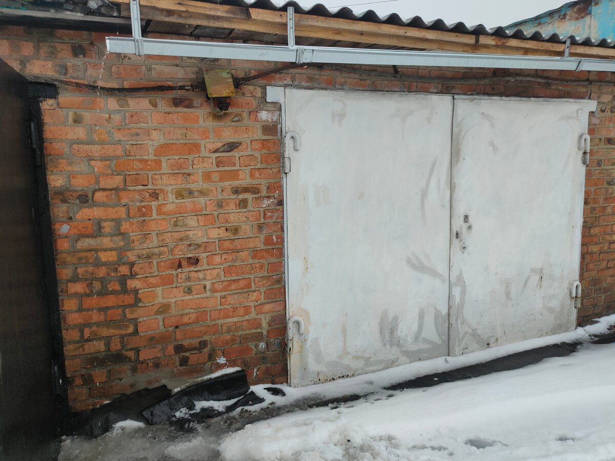 гараж на газовой. газ 21 в гараже. гараж на газовой. волга в гараже. гараж на газовой.