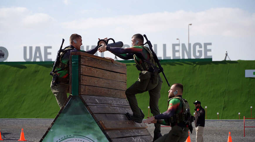 Преодоление препятствий. Преодоление полосы препятствий. Прыжок через преграду. Преодоление препятствий как называется. Бег с преодолением препятствий.
