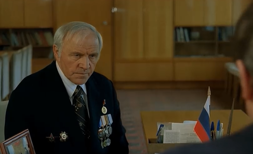 Кадр из ворошиловского стрелка "Ворошиловский стрелок" - энциклопедия лихих 90-х. О чём это кино? Дзен