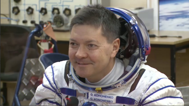    Рекорд с книгой из Оренбурга. Олег Кононенко суммарно был в космосе больше всех в мире Белов Михаил Александрович