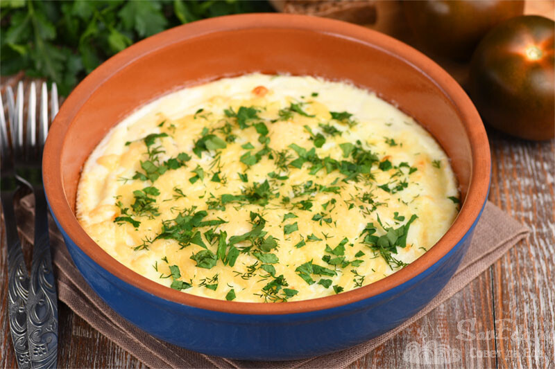 Яйца в сметане (вкусный завтрак без хлопот)