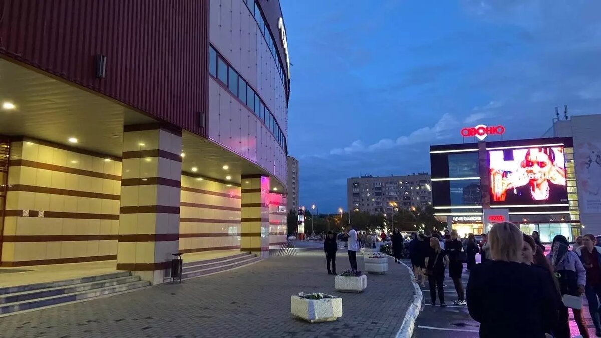     В Казани в торгово-развлекательном комплексе «Тандем» произошла очередная эвакуация. Об этом рассказали очевидцы в Telegram-канале «Казань на максималках».