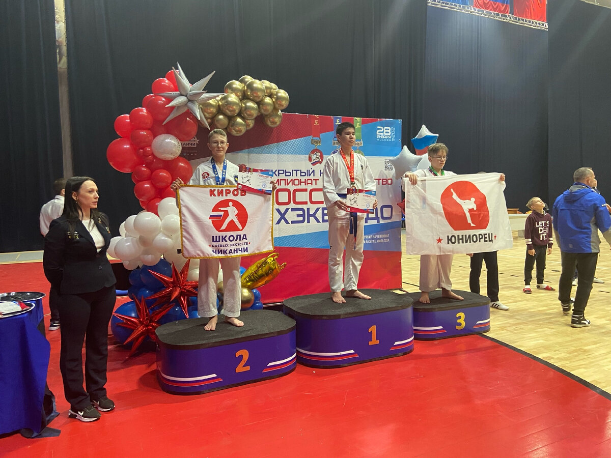 сила духа картинки. цигун фоны. мужская спина чб. искусство быть сильным. красивая душа.