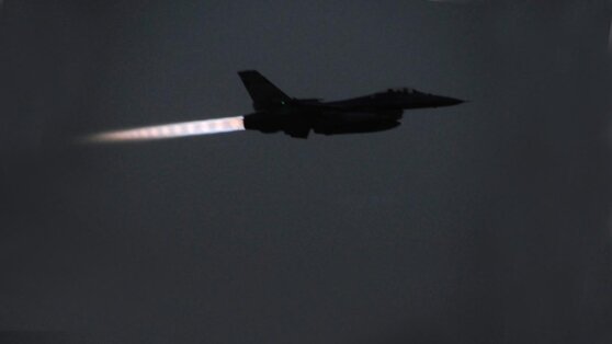    Хуситы: США и Великобритания нанесли 48 ударов по Йемену в ночь на воскресенье Богдан Герцен