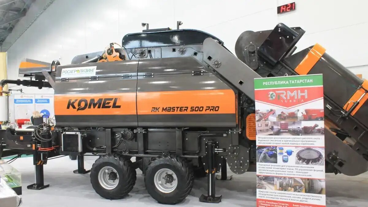 Фото: © Артём Борисов / Glavpahar.ru Комбинированный рулонный пресс-подборщик RK MASTER 500 PRO
