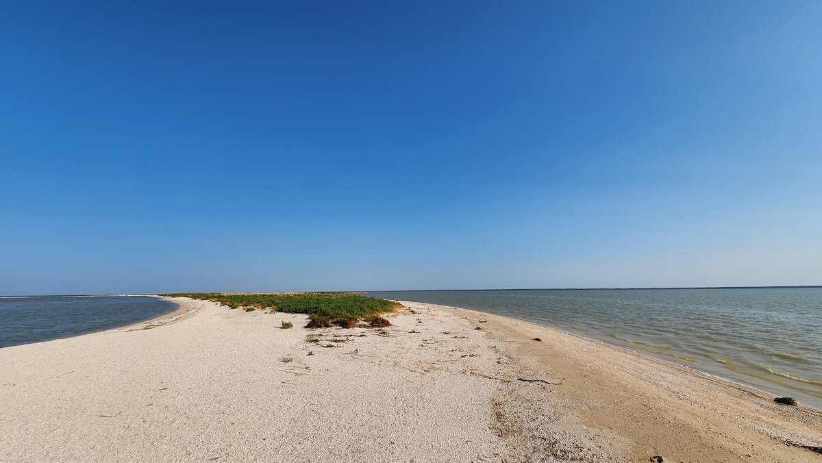 Ейск курорт краснодарского края. Азовское море ейский центральный пляж. Ейск азовское море 2021. Курорты азовского моря 2020 ейск. Море ейск каменка.