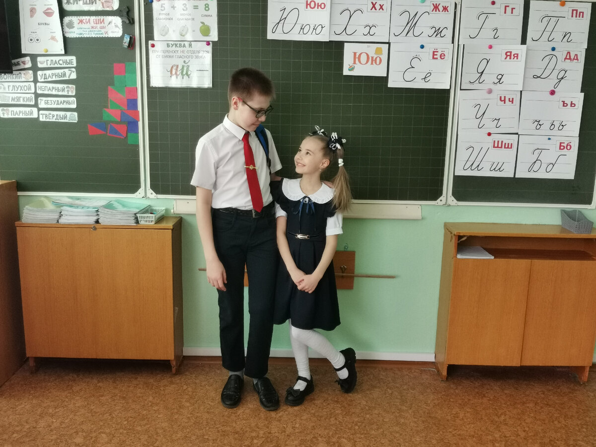 После выступления. Уставшие, но счастливые.