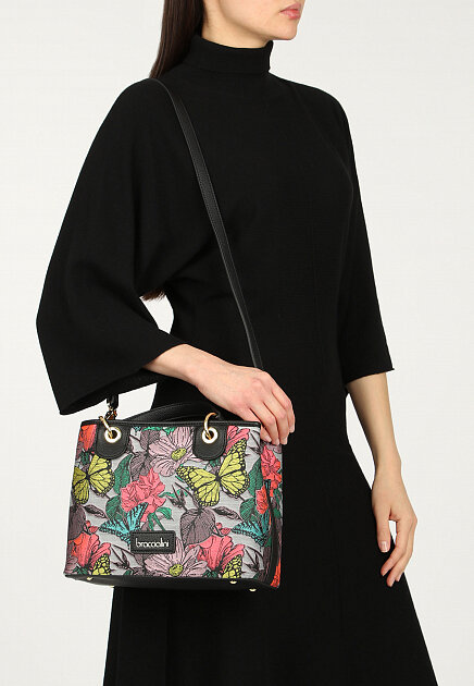 коллекция сумок версаче. Michael kors summer 2021 bags. модные цвета сумки. модные сумки. модные сумки весна 2022.