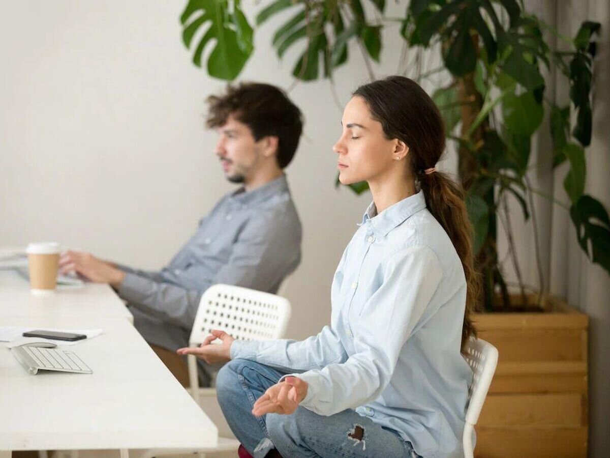    Дыхательная гимнастика © Фото : Freepik/yanalya