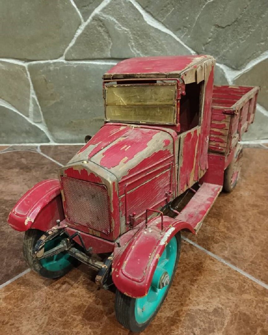 Деревянная модель автомобиля АМО-Ф-15, фото из открытых источников, листаем галерею -->> 