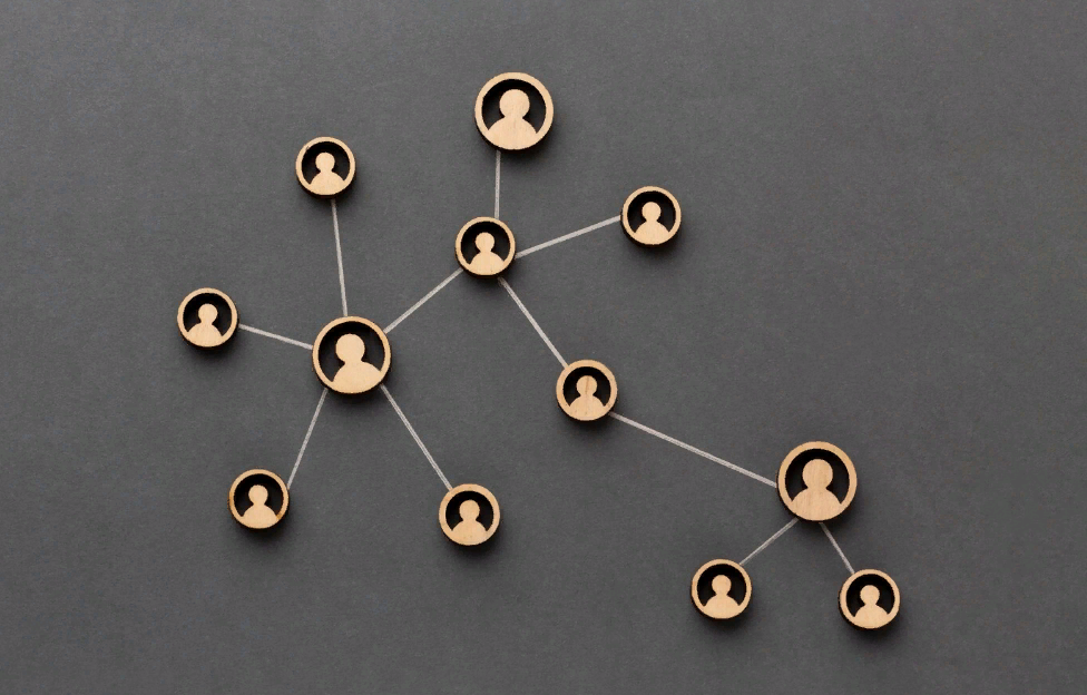 Image by <a href="https://www.freepik.com/free-photo/networking-concept-still-life-arrangement_16234404.htm">Freepik</a>