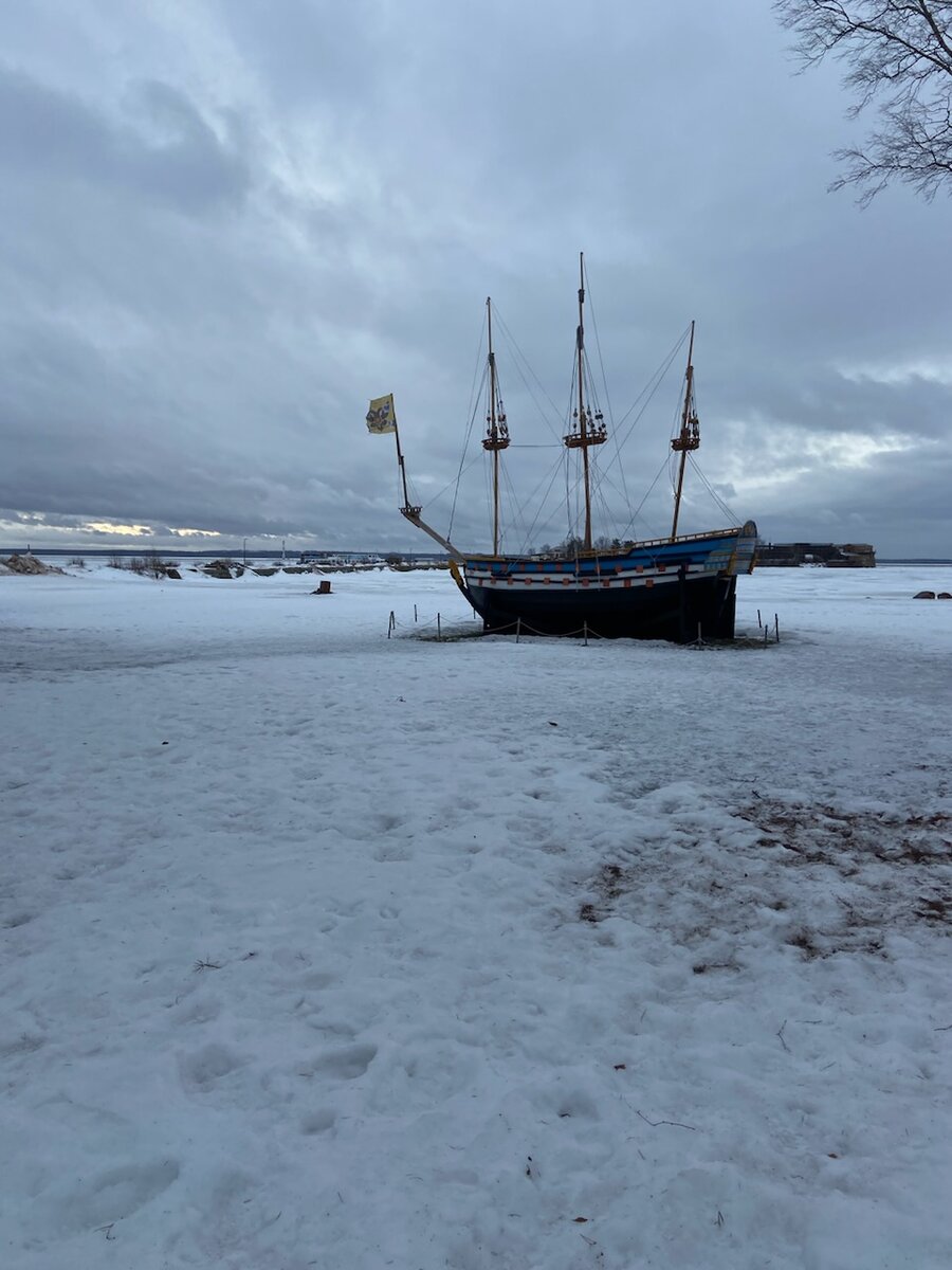 Кронштадт. «Остров фортов»