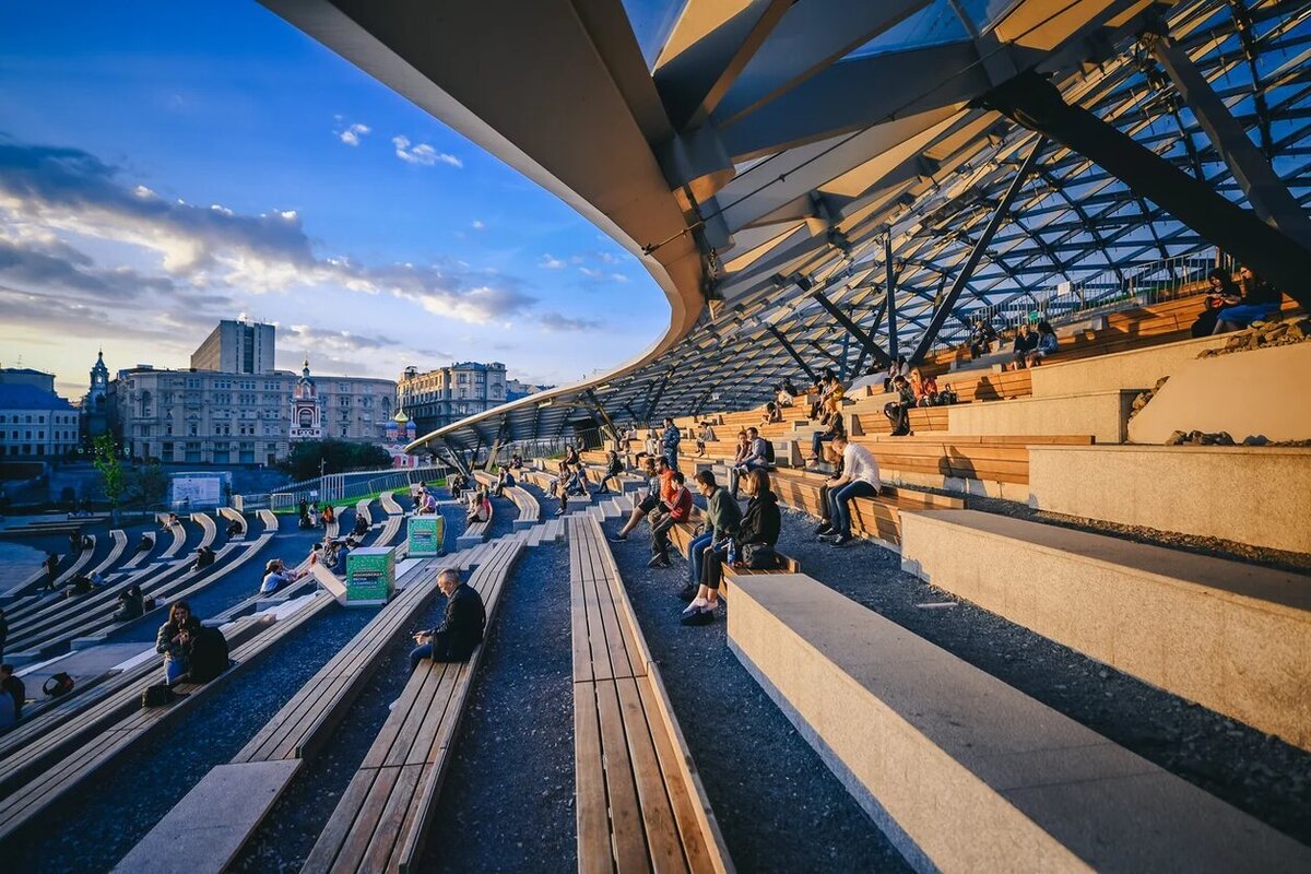 Показать парк зарядье. Парк Зарядье в Москве. Парки Москвы парк Зарядье. Ландшафтный парк Зарядье в Москве. Парк Зарядье амфитеатр.