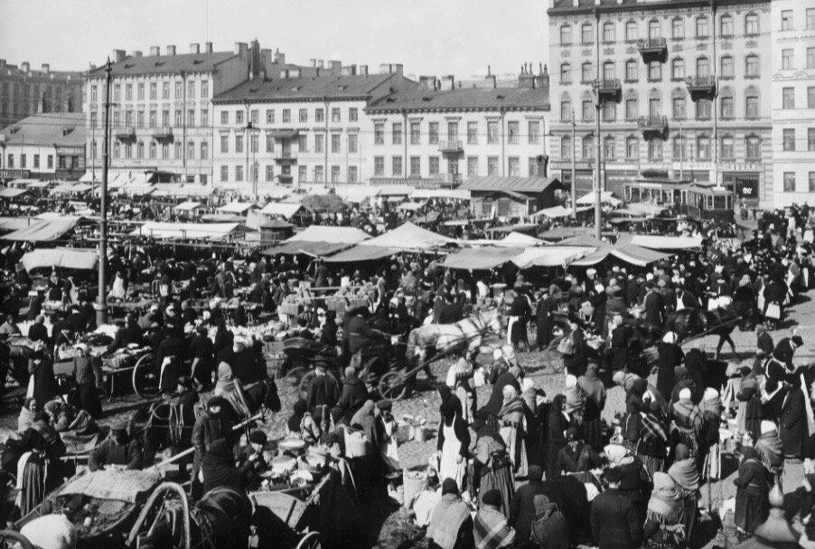 Спб 1910. Сенной рынок Санкт-Петербург 19 век. Сенная площадь 20 век. Сенной рынок в Москве 19 век. Сенная площадь Санкт-Петербург 19 век.