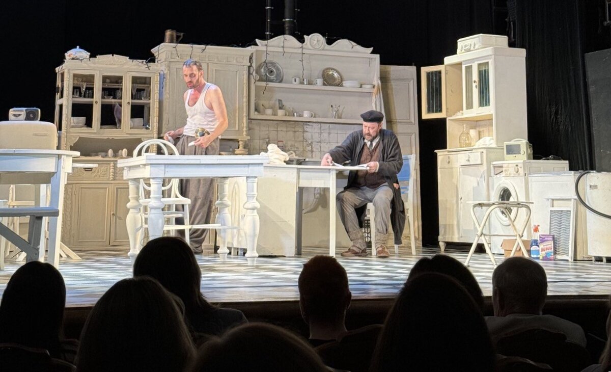 Спектакль «Омут» в Казанском театре юного зрителя