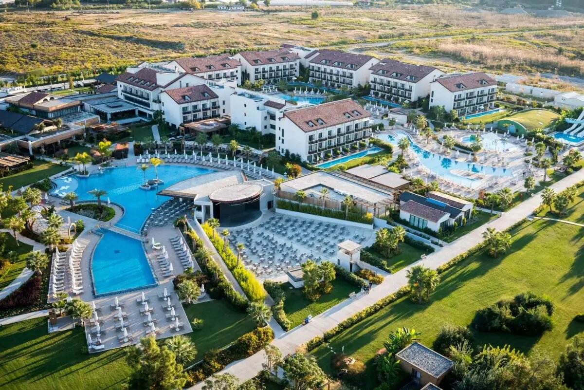 Akra sorgun blue sensatori отзывы. TUI Sensatori Resort Barut Sorgun. TUI Blue Sensatori Barut Sorgun 5. Akra Sorgun TUI Blue Sensatori 5*. Туи Сенсатори Сиде.