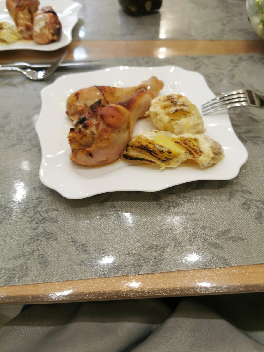 Песенка о счастье. Слова песни огромное небо. Счастье ноты. Стихи о счастье. Песня счастье слова песни.