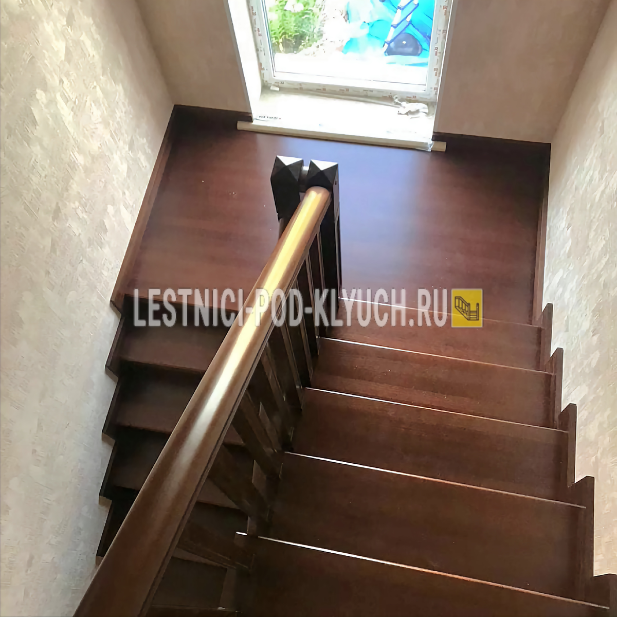 Принимаем звонки: пн-вс с 8:00 до 21:00 (+7 499 490-72-90). Электронная почта: info@lestnici-pod-klyuch.ru 