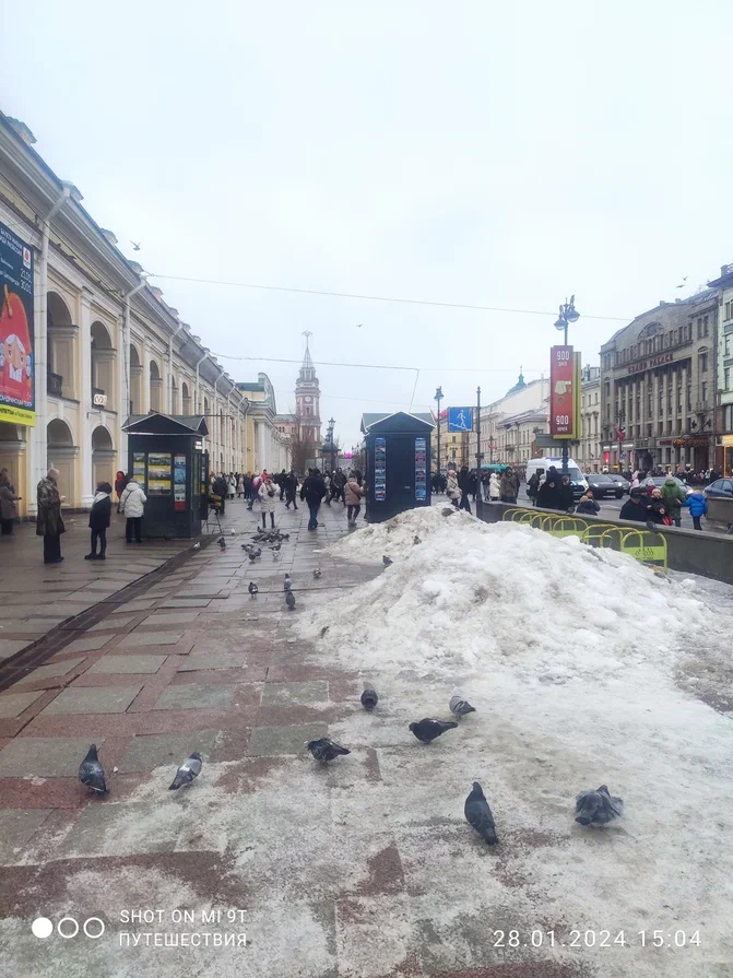 Угол Невского проспекта и Садовой улицы. Фото автора