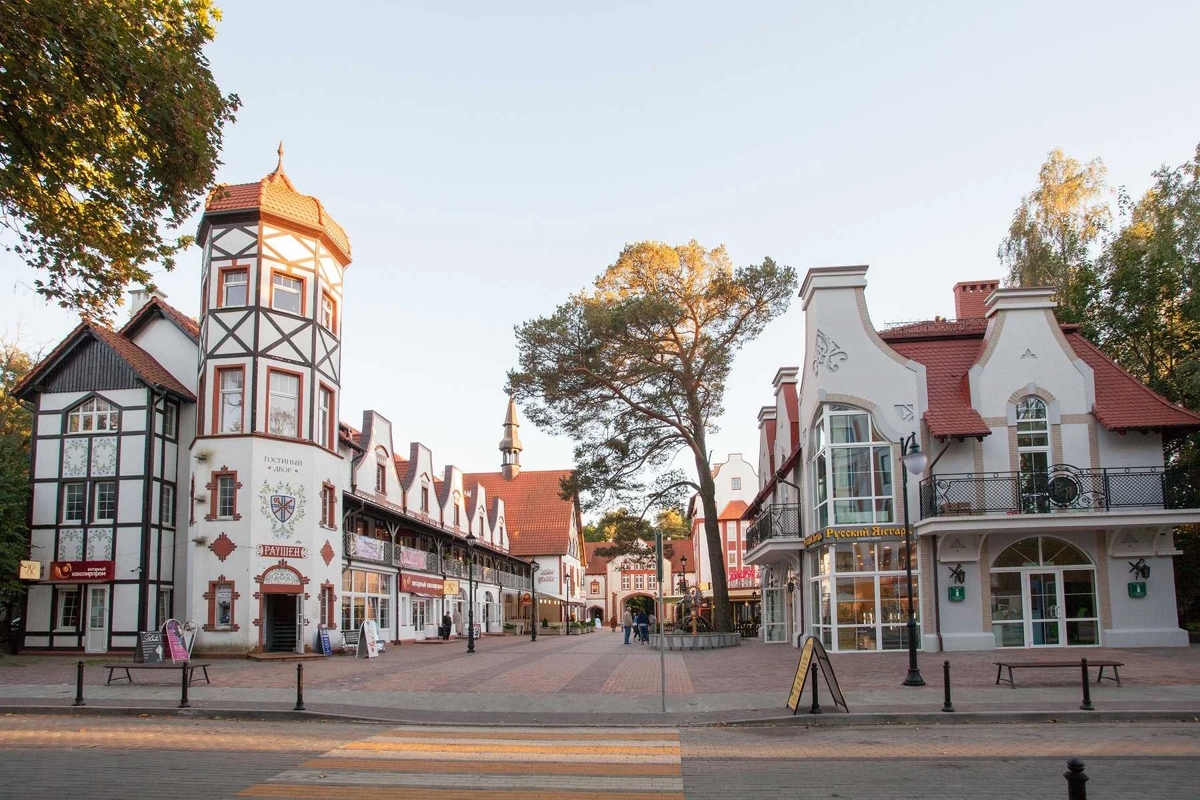 выбор города. зарайск ). колизей в древнем риме. москва коллаж. путешествия коллаж.