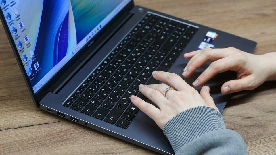 Ноутбук для дизайнера. Acer aspire 7 a715. Ноутбук для школьников. Лучший ноутбук 2023 hp. Тонкие ноутбуки для учебы.