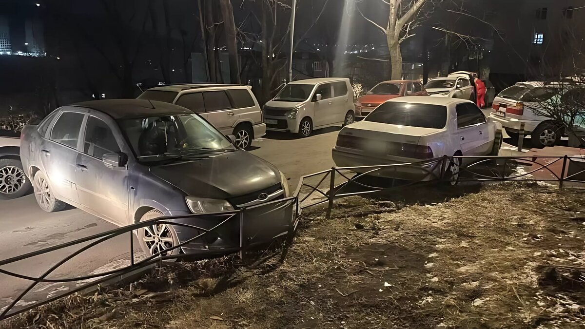 Факир был пьян», и дрифт на «Ладе» не удался: странное ДТП удивило Приморье  — видео | Восток-Медиа | Дзен