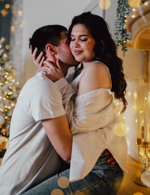 нежная девушка с цветами. картина радость жизни. девушка с цветами. чудесный придать. девушка с подснежниками.