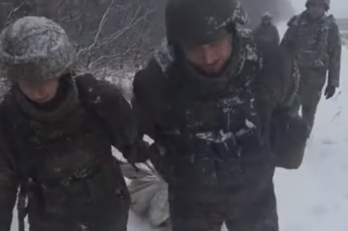 Гражданская война расстрелы. Военные преступления бабий яр. Красный террор в крыму расстреливание белых. Расстрелянная комсомолка. О репрессированных золотая гора в челябинске.