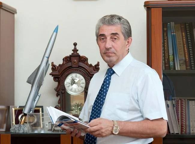    5 февраля день рождения отмечает председатель Заксобрания Оренбуржья Сергей Грачев Кристина Просвиркина