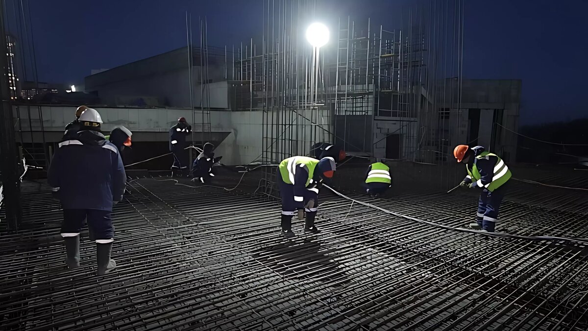     В этом году на Патрокле достроят новую школу, а с наступлением теплой устойчивой погоды — примутся за дороги. Об этом рассказал мэр Владивостока Константин Шестаков.