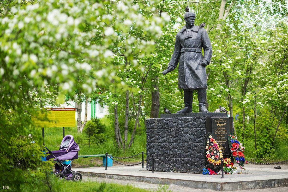 Памятник Александру Спекову в городе Кандалакша Мурманской области. Фото из открытых источников
