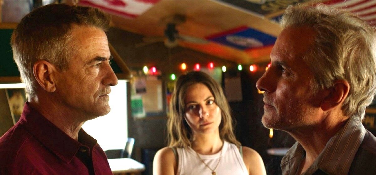 Когда один 60-летний мужик упрямо дуется на другого за то, что тот в юности покувыркался одну ночь с его тогдашней подружкой (она за кадром, не здесь), надо думать, что свои детсадовские обиды он тоже всё еще помнит.