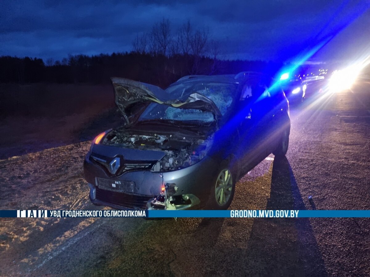 Дорога из окна автомобиля. Chevrolet cruze на дороге. Jaguar xj 2011. Infiniti qx70 wallpaper. С помощью чего едет машина.