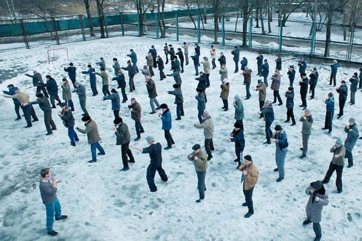 кто там воет на болотах бэрримор. гостайна мемы. мемы про государственную тайну. тюрьма мем. рассказывай за что сел.