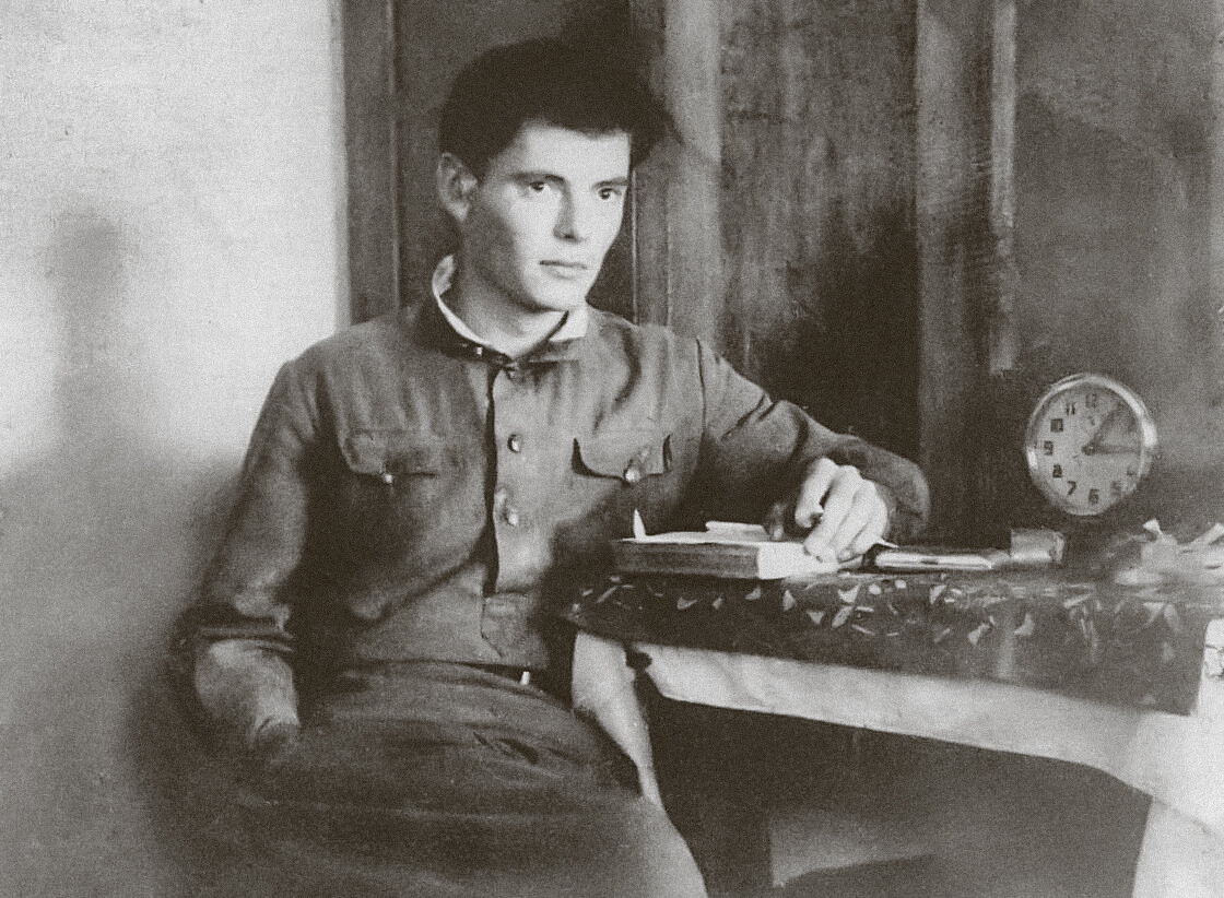 Николай Фонов — студент ТГУ. Томск. 1945. Томск. 1945