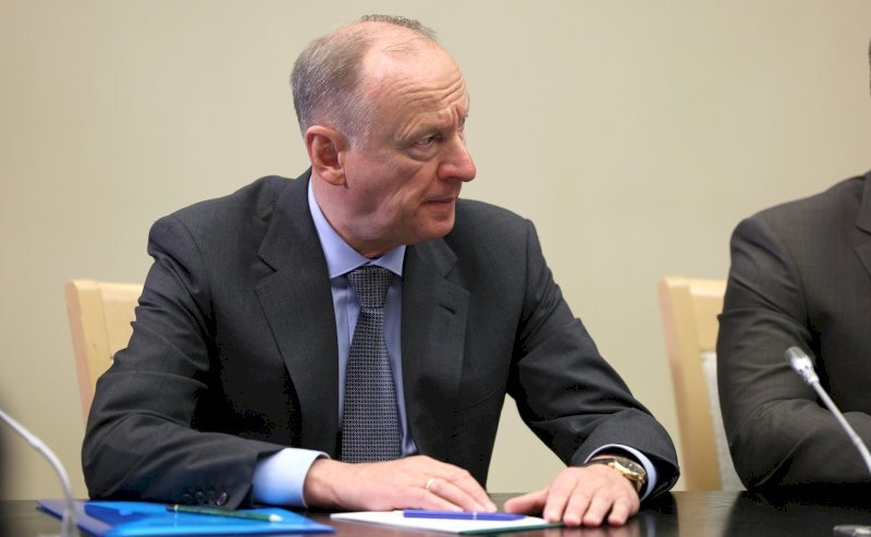 чиновник рассказывать. чехов смерть чиновника иллюстрации к рассказу. чиновник рассказывать. иван червяков чехов. чиновник рассказывать.