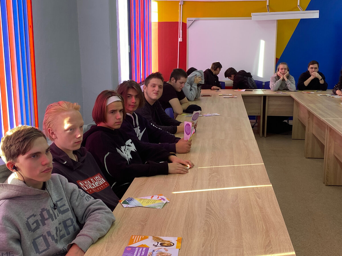 удовлетворение потребностей общества. с помощью чего люди удовлетворяют свои потребности. средства с помощью которых удовлетворяются потребности называются. экономическая деятельность человека. удовлетворение человека с помощью экономики.