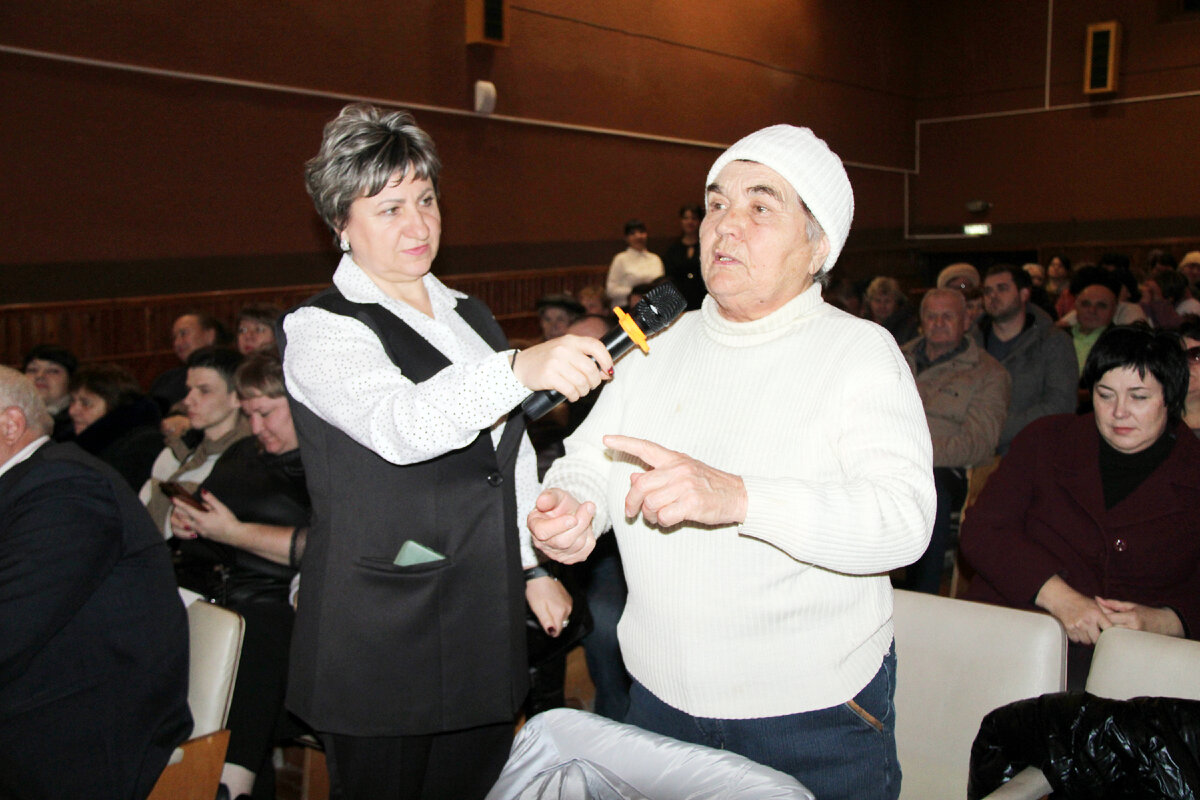 Жительница Смоленской Нина Орехова подняла вопрос: в станице негде хоронить людей и нужно выделять землю под новое кладбище