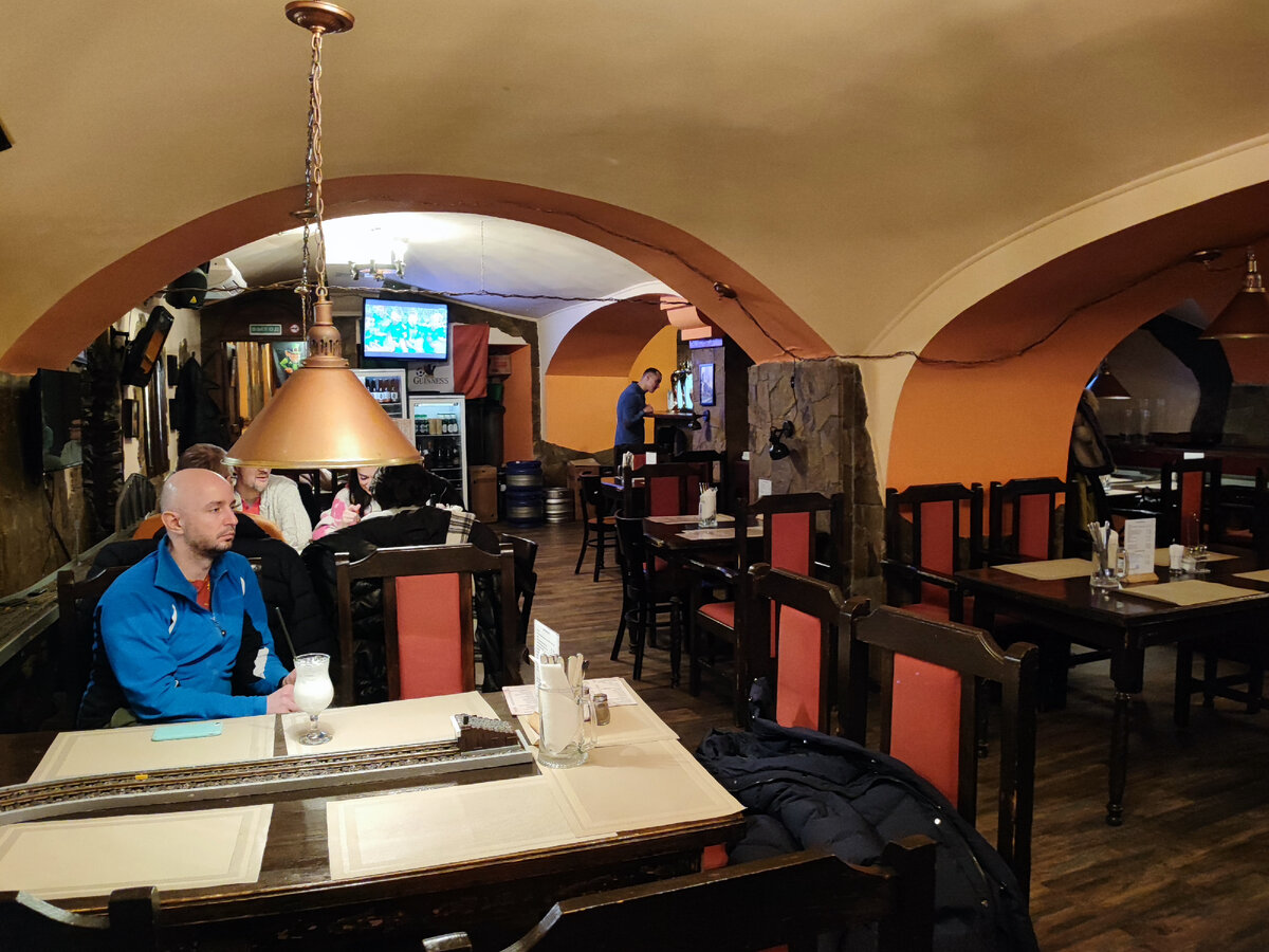 Пивной бар 1. Гриль бар нижневартовск. Пивной бар 1. Ресторан пивная 1 сургут. Квак паб мичуринский.