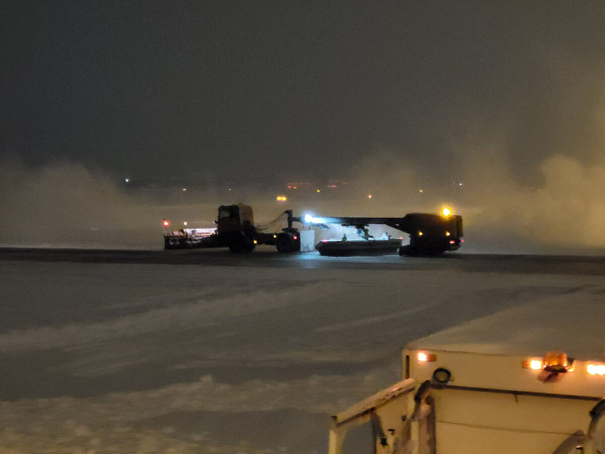 B747-8f airbridgecargo. Аэропорт кольцово самолеты. Кольцово сочи. Аэропорт кольцово екатеринбург. Урал аэропорт.