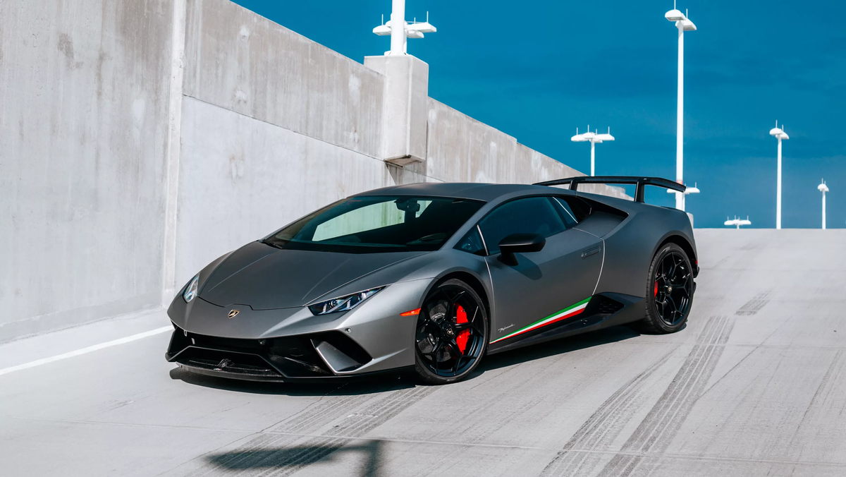 Lamborghini Huracán Performante стоимостью 350 000 $