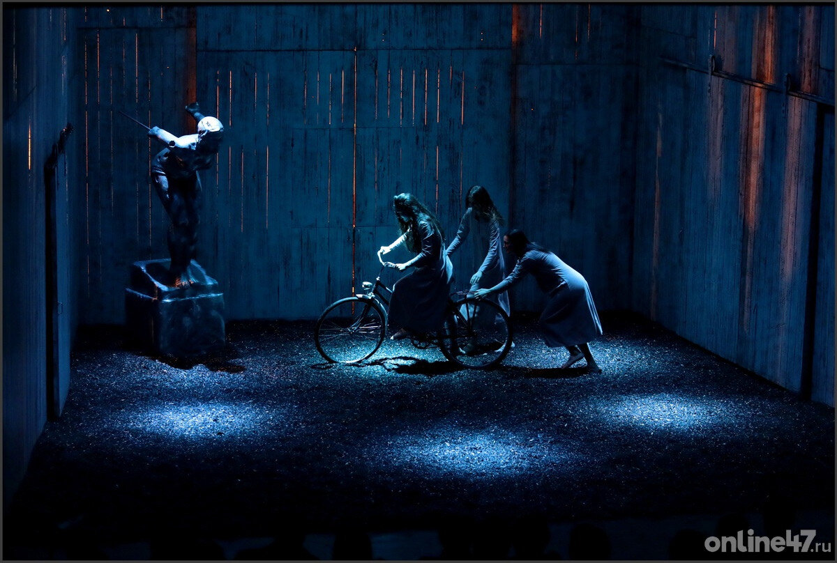 театральная постановка к году семьи. детская театральная студия. театр карабаса барабаса декорации к спектаклю. театральная постановка к году семьи. театральная постановка к году семьи.