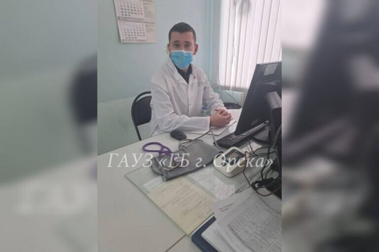    Доктор в Орске три часа добирался до работы, чтобы помочь своим пациентам Андрей Севостьянов