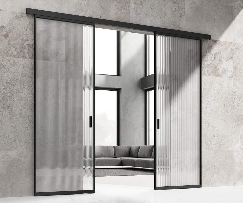 Раздвижная перегородка UNION вдоль стены с видимым треком, модель SLIM