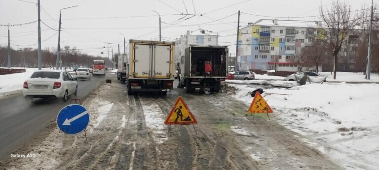    В Оренбурге восстановлен трубопровод, из-за аварии на котором без тепла оставались 23 дома Марина Шарт